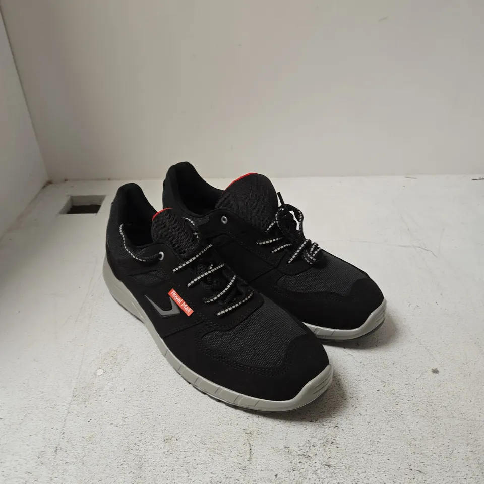 ROYAL BLACK MEN'S TRAINERS UK 11.5