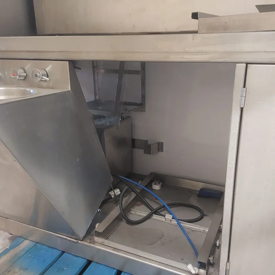 TANK STAINLESS STEEL MOBILE FOOD AND DRINK CATERING STATION