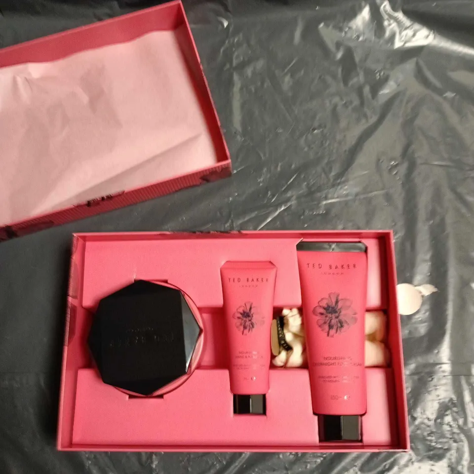 TED BAKER LONDON NOURISHING OVERNIGHT FOOT CREAM & HAND & NAIL BALM SET IN PINK GIFT BOX (150 ML + 75 ML)