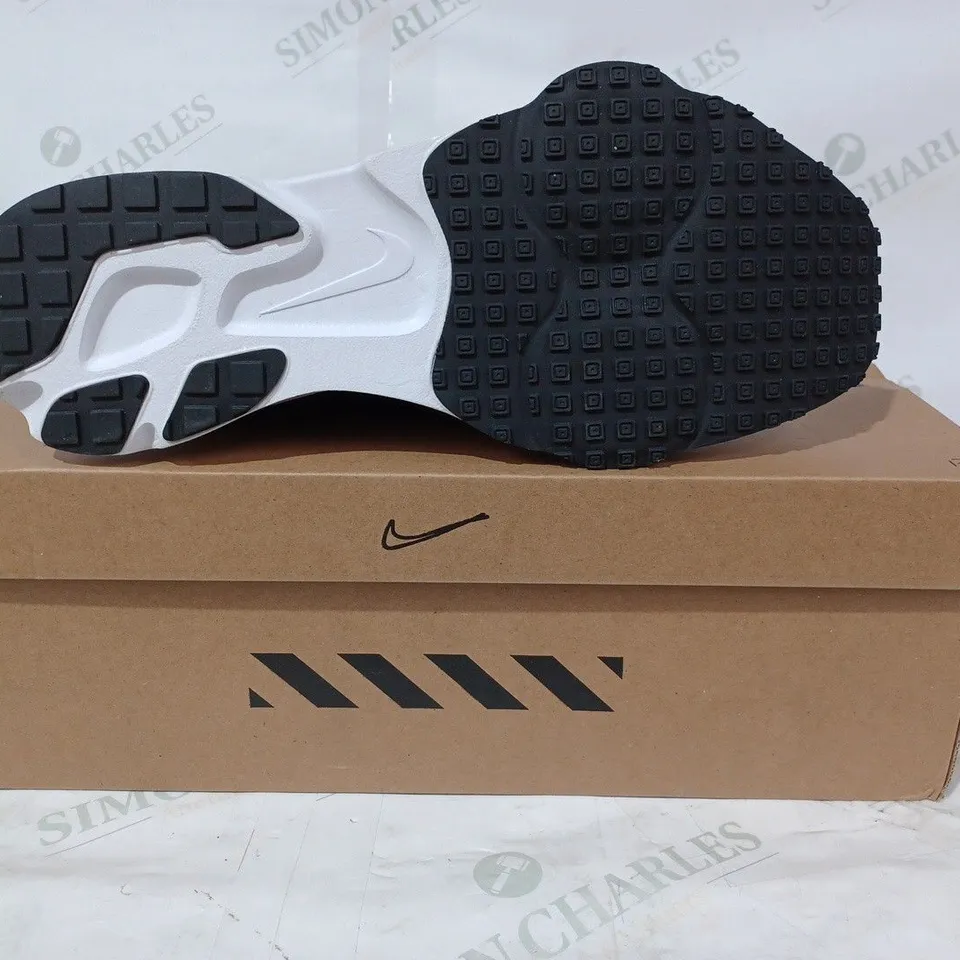 BOXED PAIR OF NIKE N.354 TRAINERS IN BLACK/WHITE/GREY UK SIZE 10