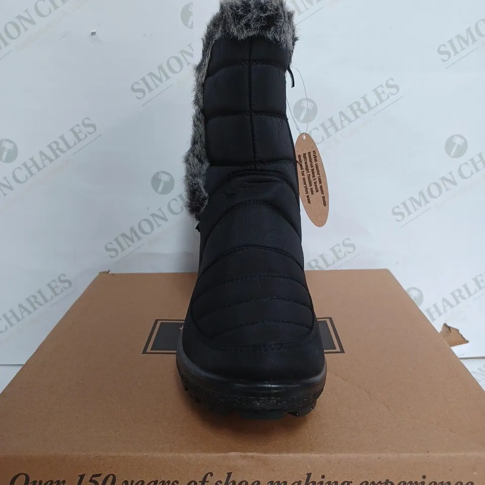 BOXED THERMO TEX DIANA BOOTS IN BLACK - SIZE 6