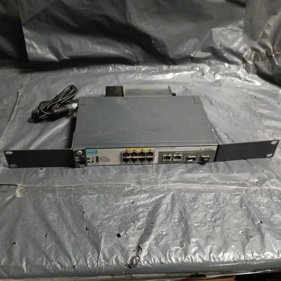 HP 19562A ETHERNET SWITCH (PROCURVE) – 1U RACK-MOUNT