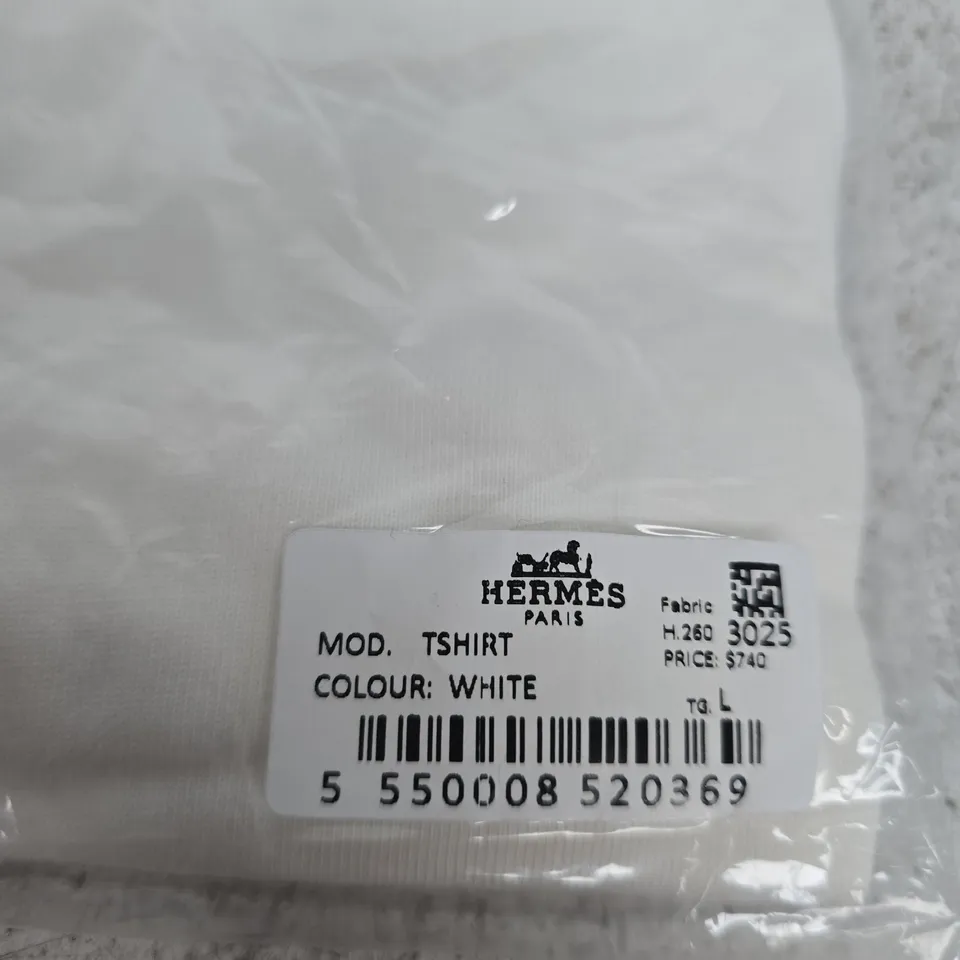 HERMÈS PARIS T-SHIRT – WHITE (SIZE L) – IN ORIGINAL PACKAGING