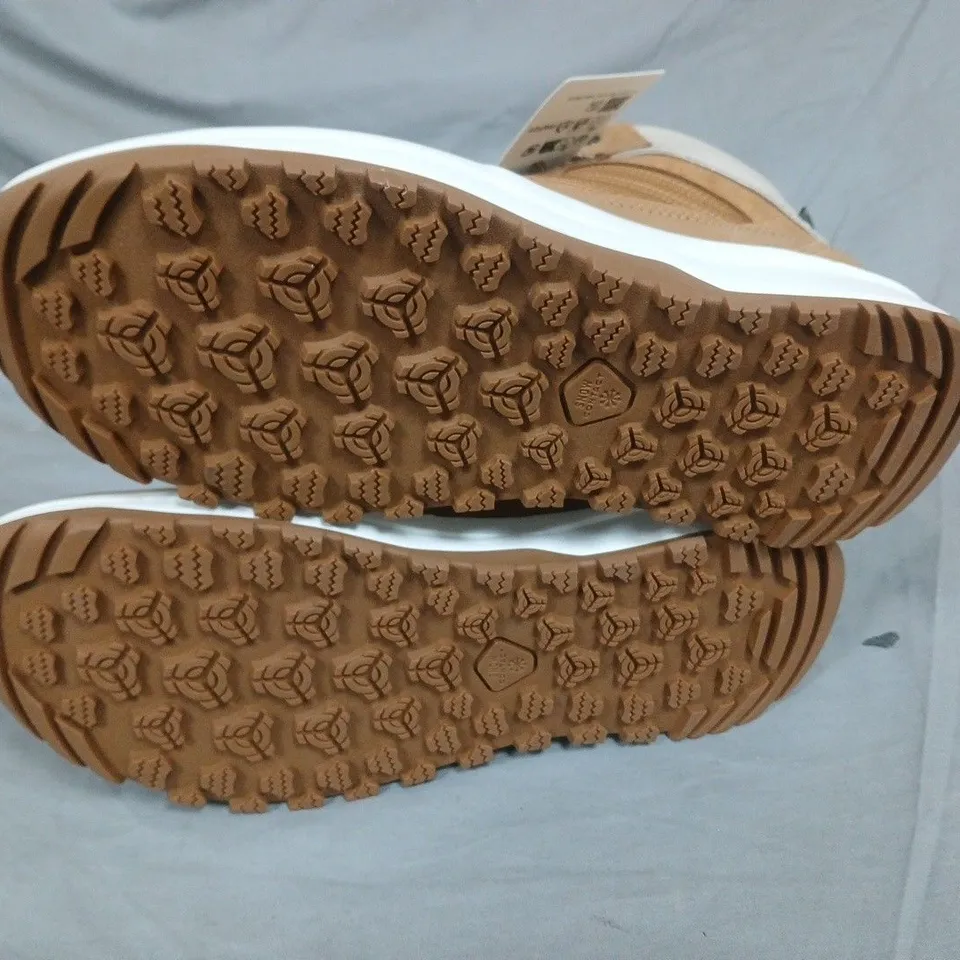 QUECHUA WATERPROOF BROWN WALKING BOOTS - UK 8