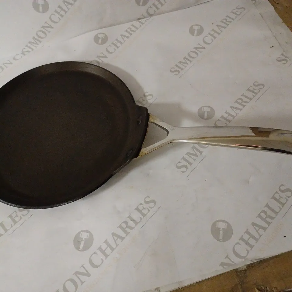 LE CREUSET TOUGHENED NON-STICK CREPE PAN 24CM