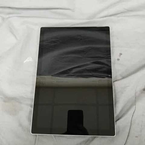 MICROSOFT SURFACE PRO 5 TABLET – I5-7300U, 8GB RAM, 256GB STORAGE, 12.3" DISPLAY (NO KEYBOARD)