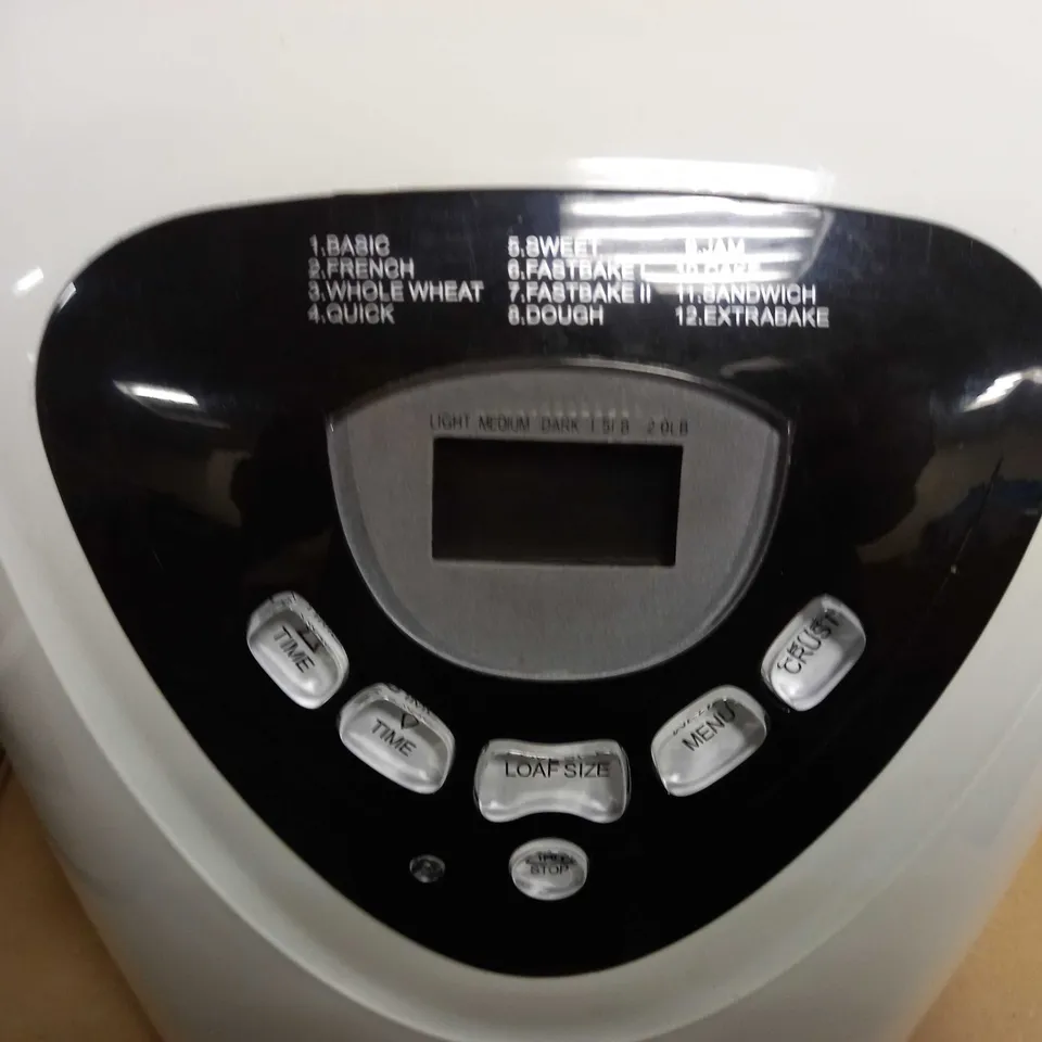 MORPHY RICHARDS FASTBAKE BREADMAKER