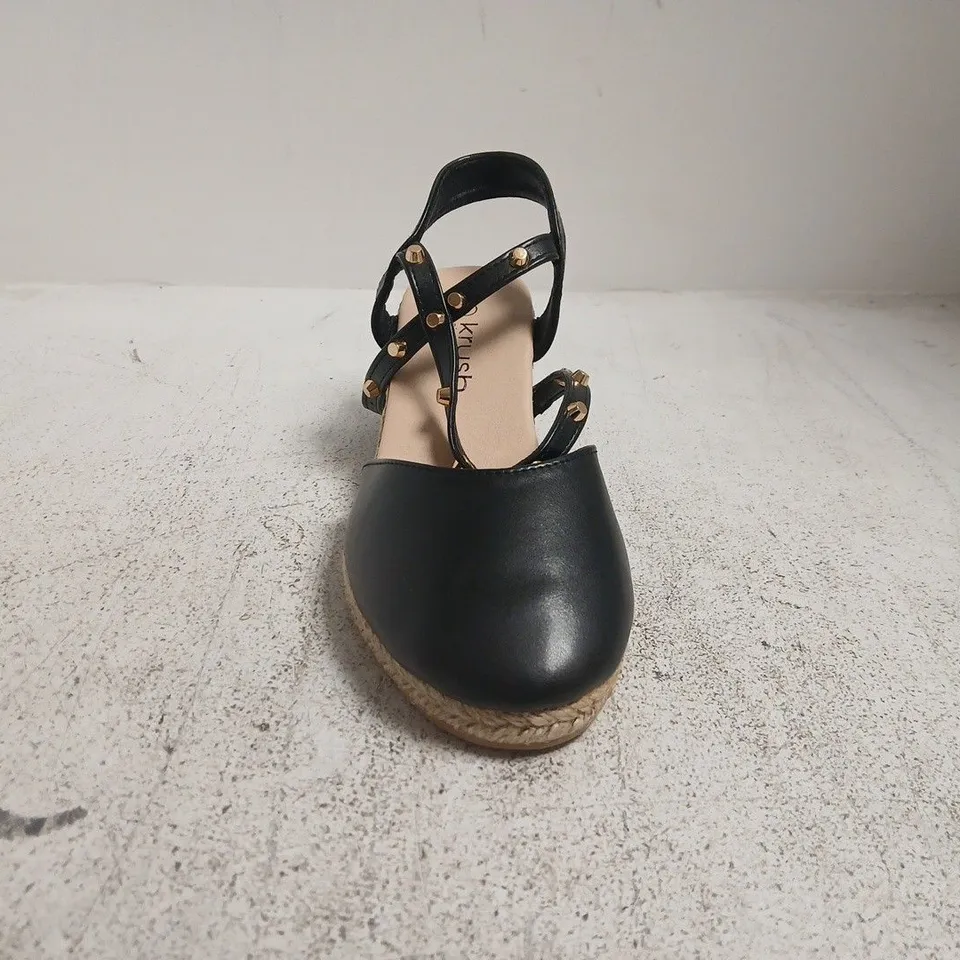 BOXED PAIR OF UNBRANDED CLOSED TOE WEDGE SANDALS IN BLACK SIZE 6