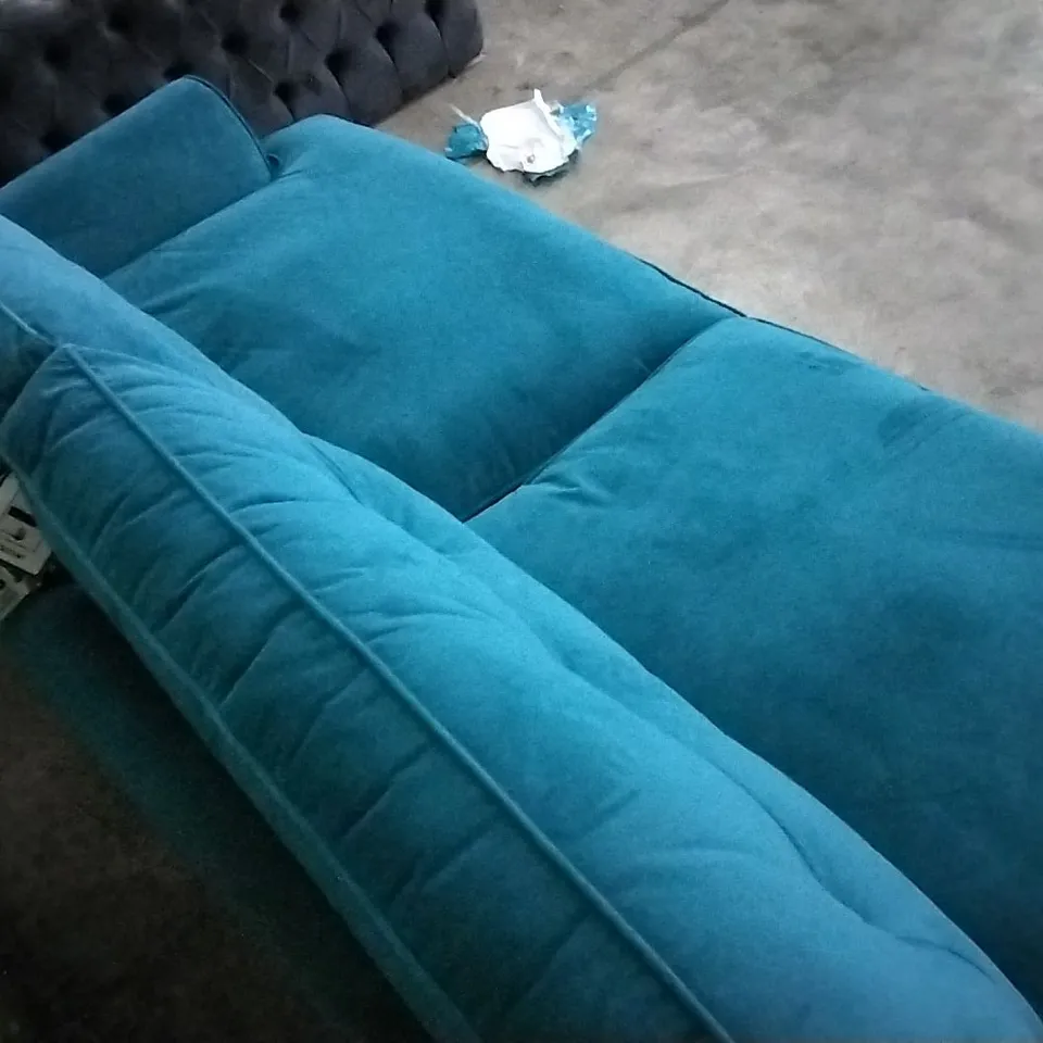 QUALITY BRITISH DESIGNED & MANUFACTURED G PLAN TURQUOISE PLUSH VELVET 3 SEATER SOFA