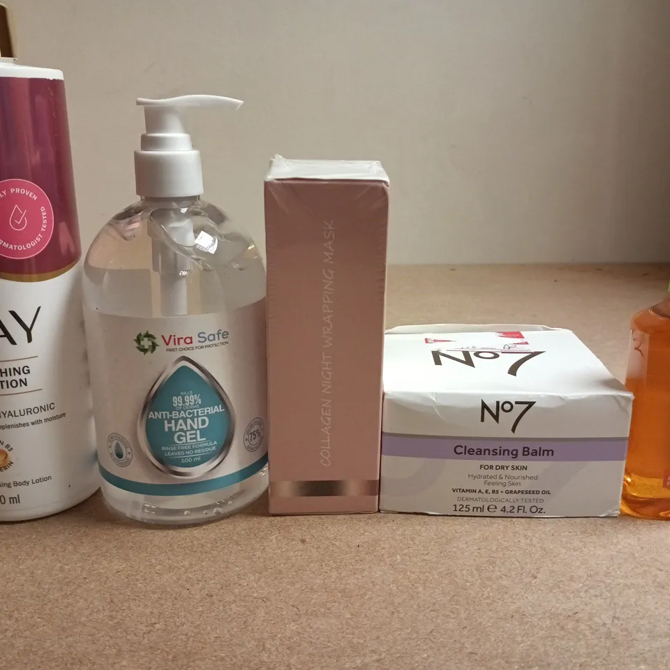 APPROXIMATELY 15 ASSORTED HEALTH & BEAUTY PRODUCTS TO INCLUDE OLAY , HAND GEL AND GARNIER