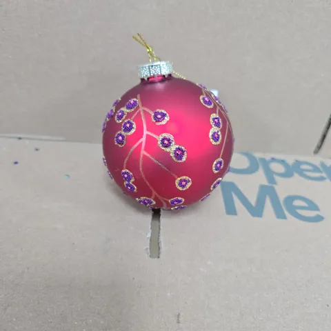 BOX OF APPROXIMATELY 70 GISELA GRAHAM RED GLITTER BAUBLES