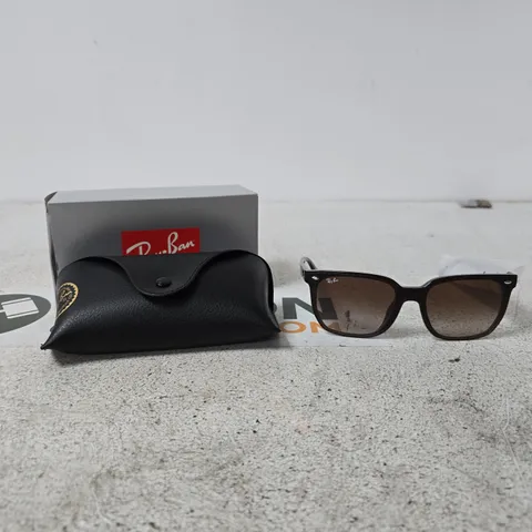 RAY BAN SQUARE SUNGLASSES IN CASE