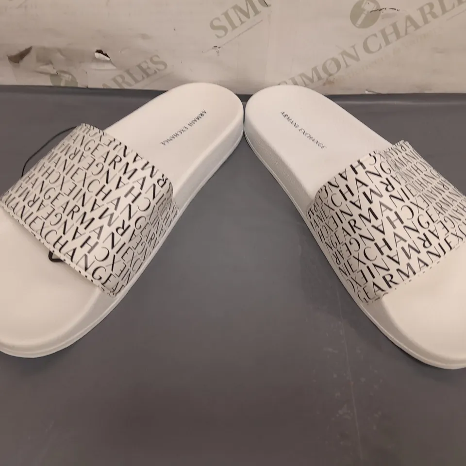 BOXED PAIR OF ARMANI EXCHANGE SLIDERS IN WHITE UK SIZE 7