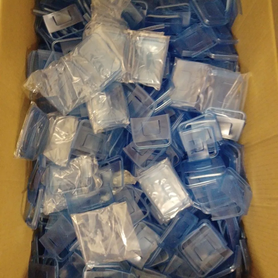 BOX OF LARGE QUANTITY OF TECH21 GLASS ALIGNMENT APPLICATORS 