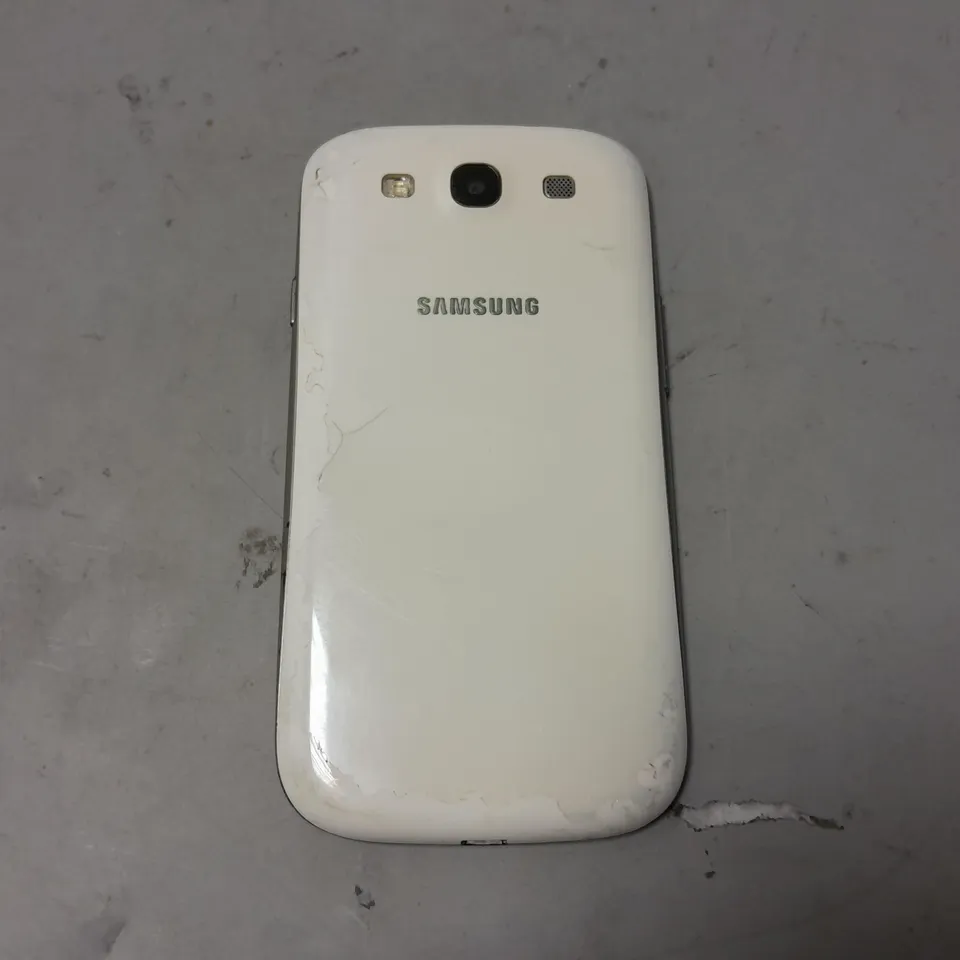 SAMSUNG GALAXY S3 SMARTPHONE