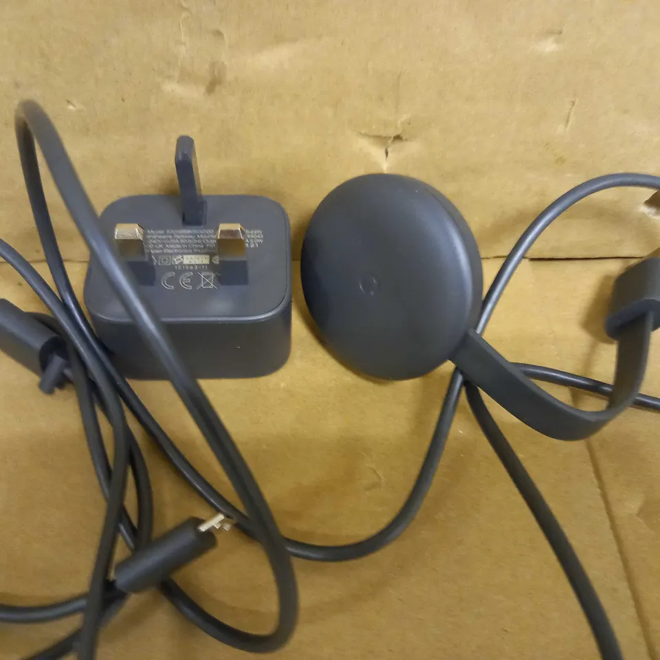 GOOGLE CHROMECAST