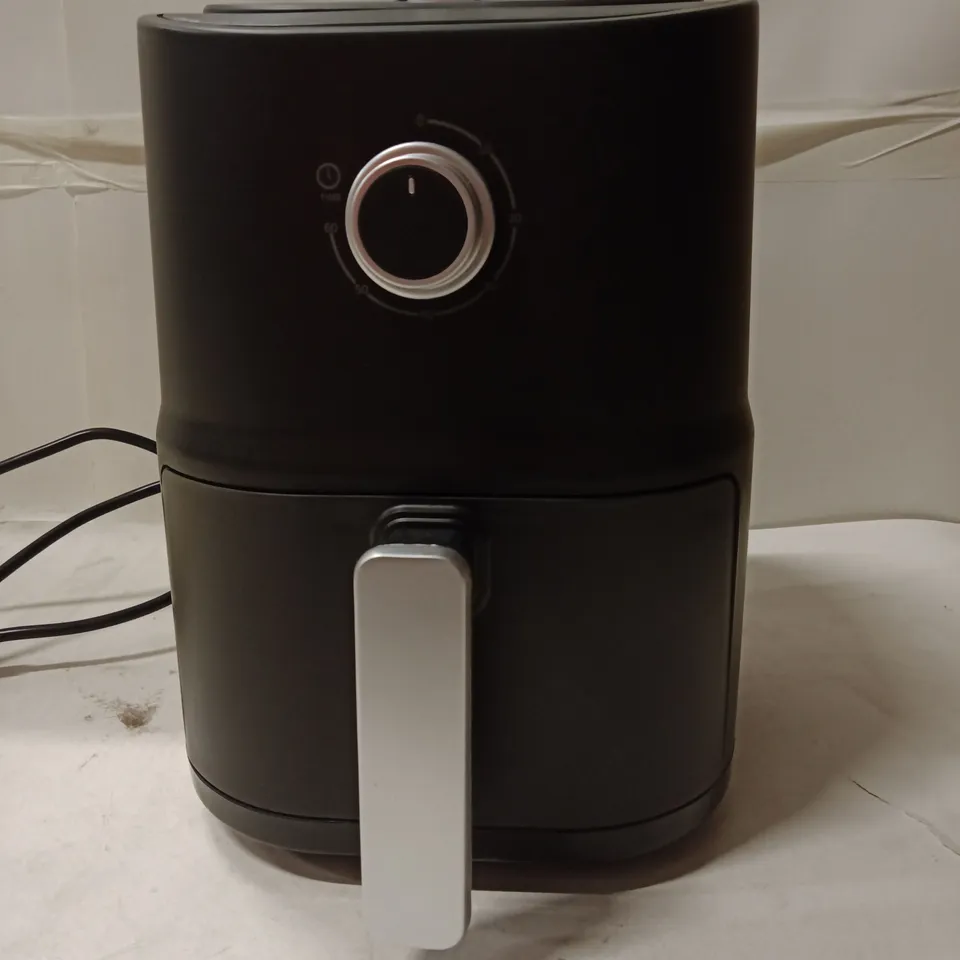 3L AIR FRYER 5-IN-1 MULTI-COOKERIR MAX CRISP, ROAST, BAKE, REHEAT, DEHYDRATE, NON-STICK, BLACK 800W