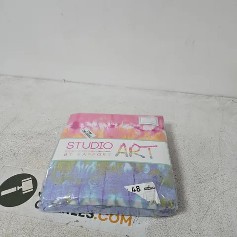 STUDIO ART BY RAPPORT KING DUVET COVER SET β 230 X 220 CM WITH TWO PILLOWCASES (50 X 75 CM) β PINK TIE-DYE