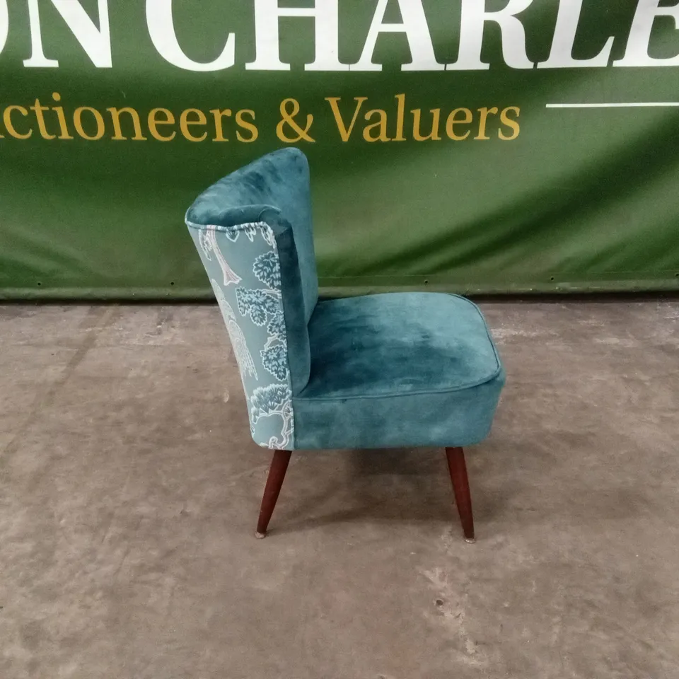 QUALITY DESIGNER TEAL VELVET ACCENT CHAIR WITH TREE PRINT BACK PANEL