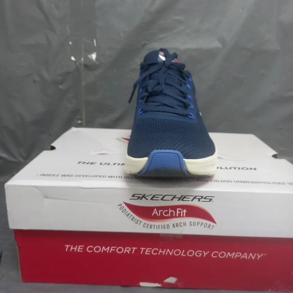SKECHERS ARCH FIT TRAINERS BLUE SIZE 7
