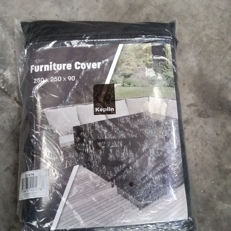BAGGED GARDEN FURNITURE COVER 250X250X90
