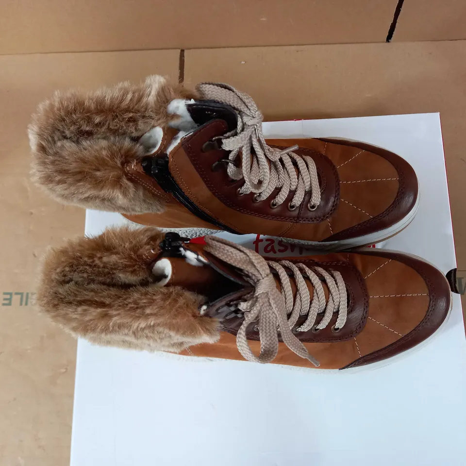 RIEKER LACE UP HIKER BOOTS TAN - SIZE 5