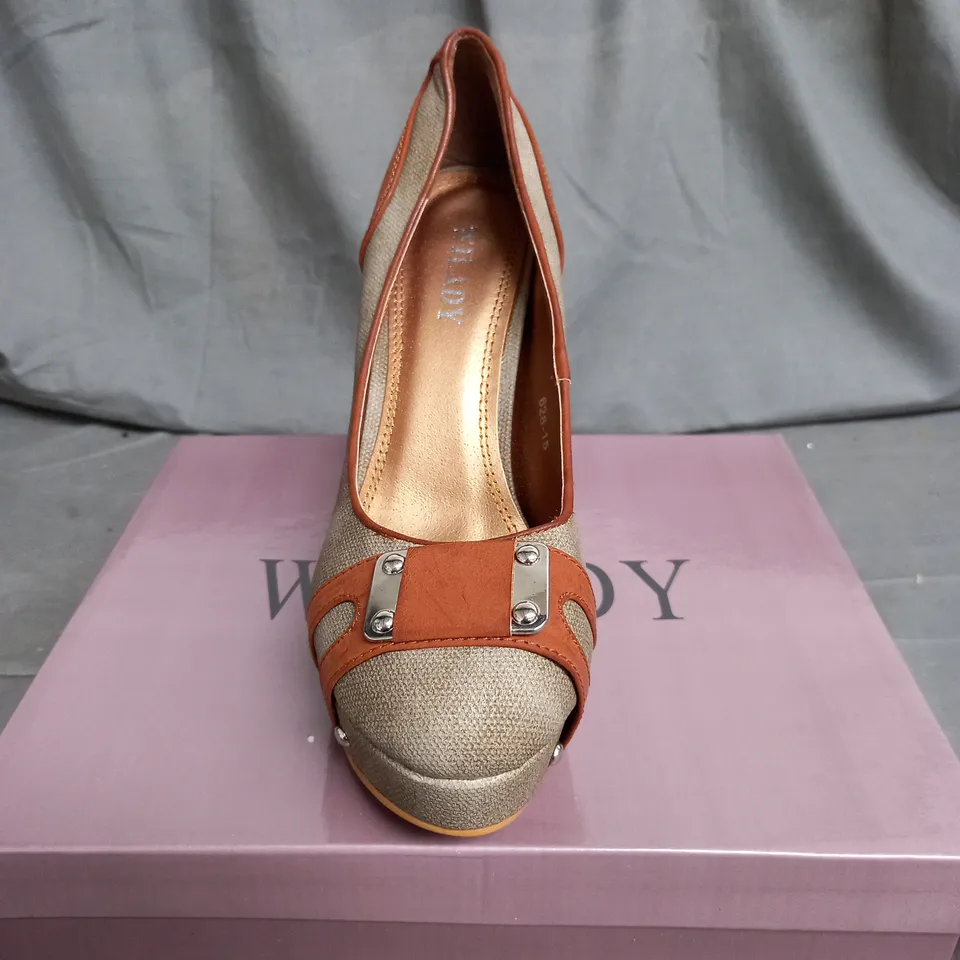 BOX OF APPROXIMATELY 10 PAIRS OF WOMENS HIGH HEEL SHOE IN VARIOUS SIZES