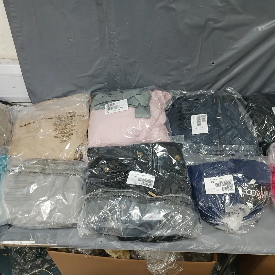 BOX OF APPROXIMATELY 10 ASSORTED PIECES OF CLOTHING IN VARIOUS STYLES, SIZES, AND BRANDS 