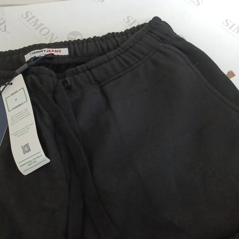 TOMMY JEANS BLACK JOGGERS - M