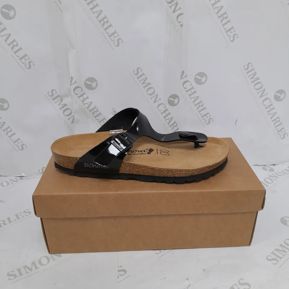 BONOVA BLACK SANDALS SIZE 6