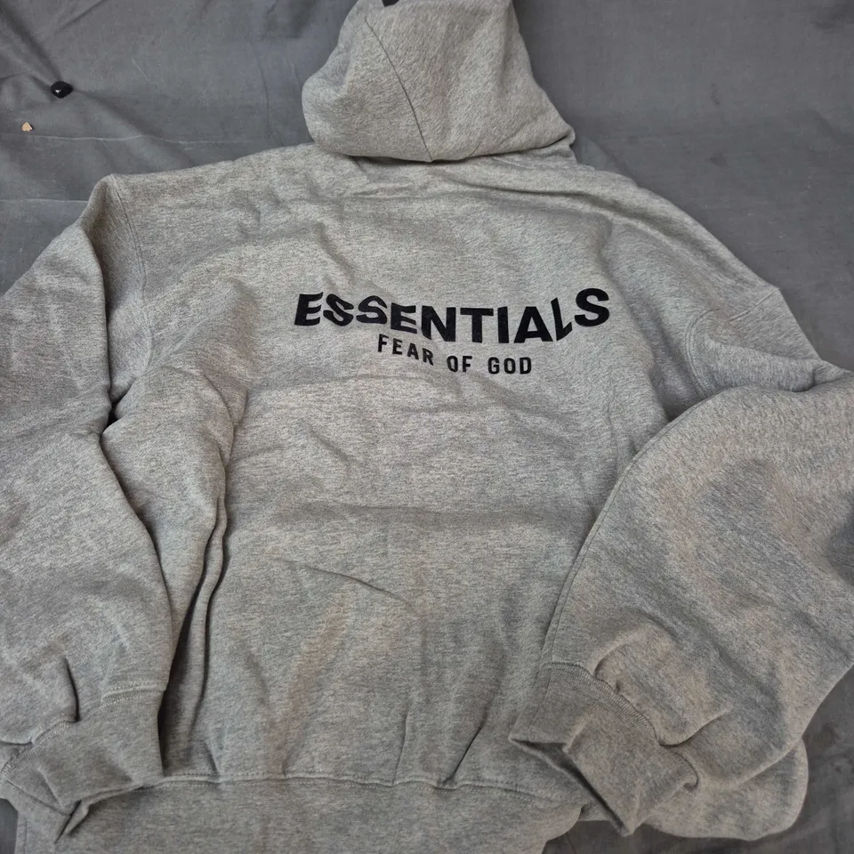 FEAR OF GOD ESSENTIALS HOODIE – GREY MARL, SIZE M