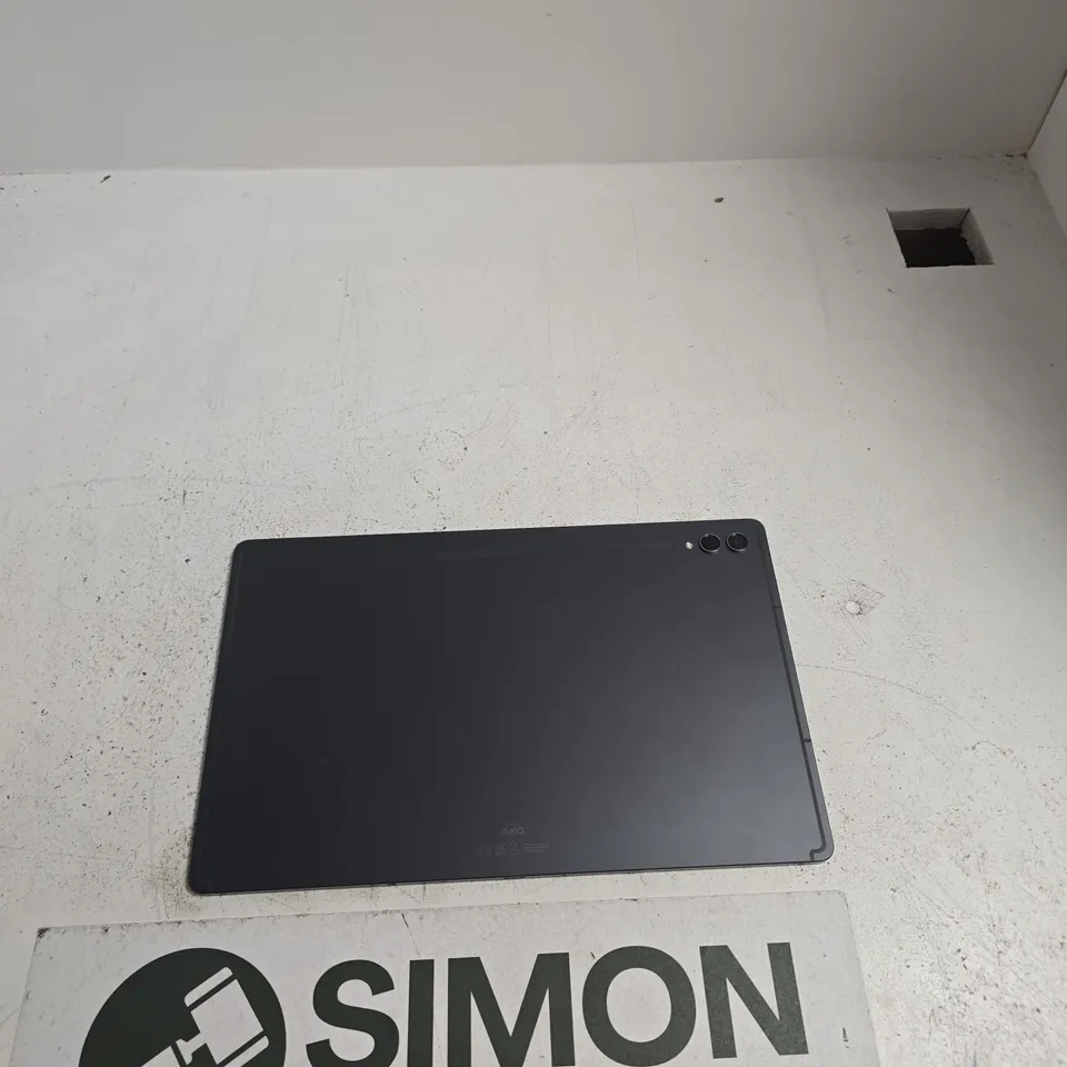 SAMSUNG TABLET – BLACK, DUAL REAR CAMERAS (TOP-RIGHT) MODEL UNKNOWN