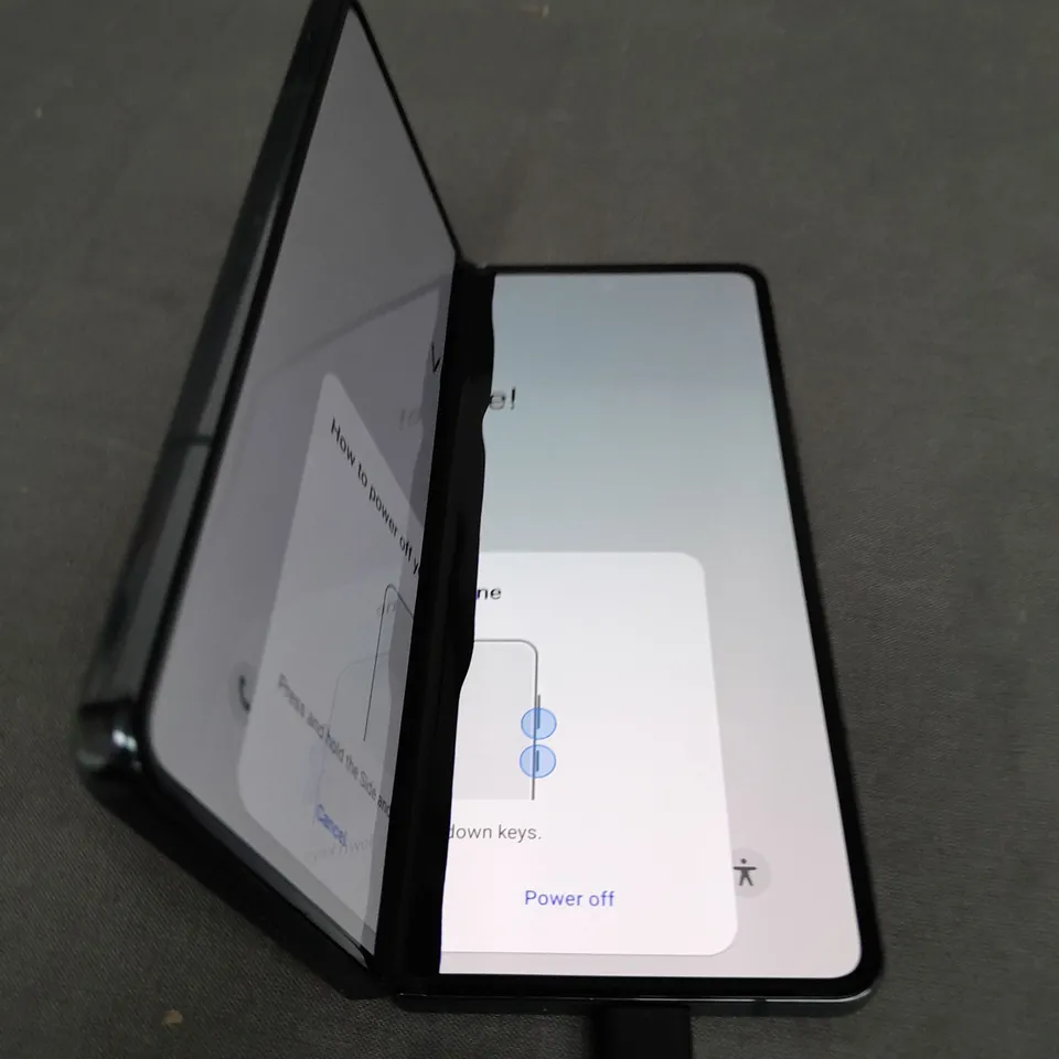 SAMSUNG GALAXY Z FOLD4 SM - 256GB