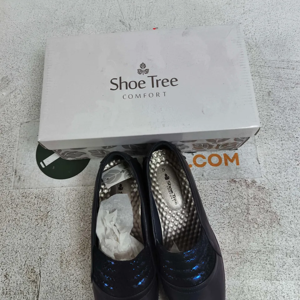 UK 5 SHOE TREE IRENE NAVY LEATHER SLIP-ON SHOES