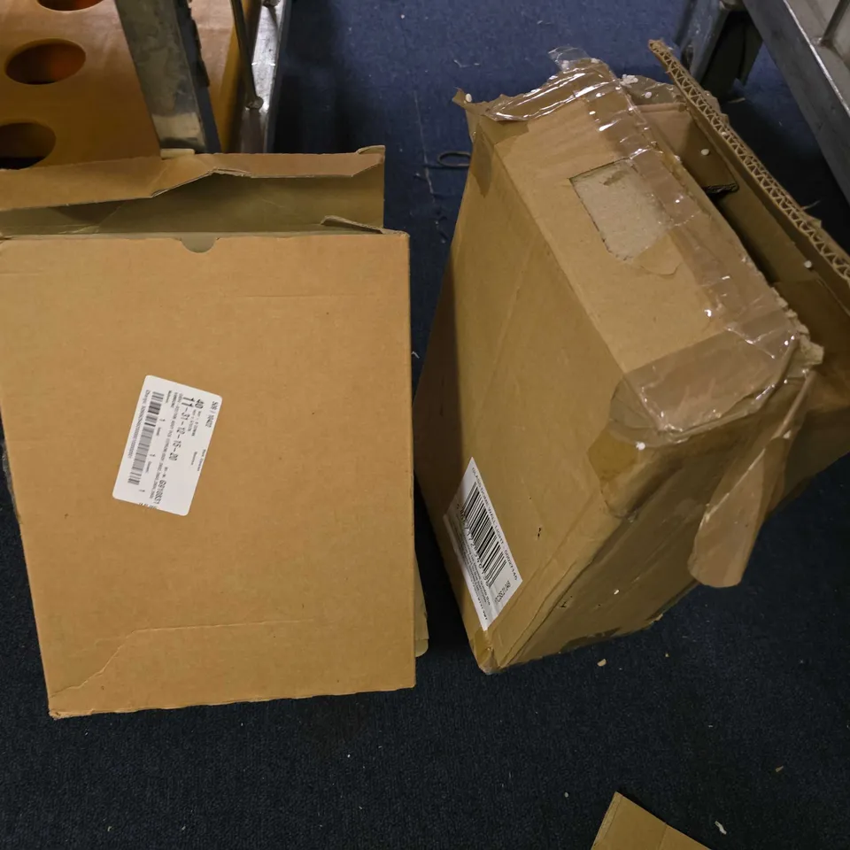 LOT OF APPROXIMATELY 8 ASSORTED TECH ITEMS TO INCLUDE POWER TOWER, PORTABLE SPEAKER AND MASSAGE CUSHION