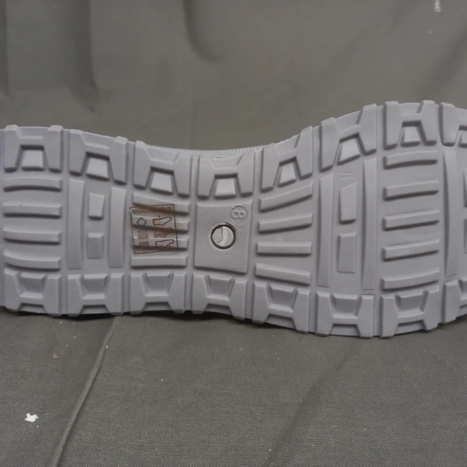 BOXED PAIR OF DESIGNER TRAINERS IN GREY UK SIZE 8