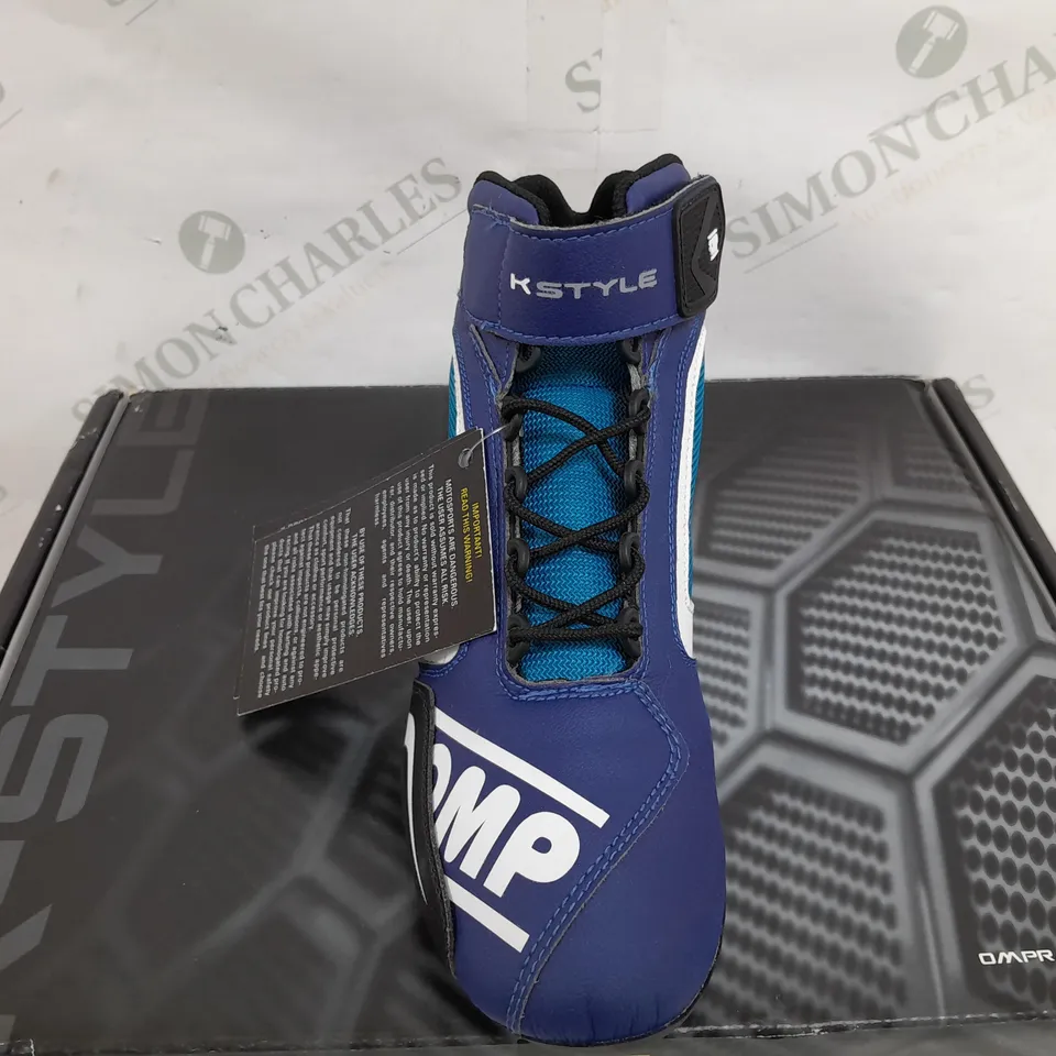 BOXED PAIR OF OMP KS-1 VELCRO SHOES IN NAVY/LIGHT BLUE/WHITE - UK 2.5