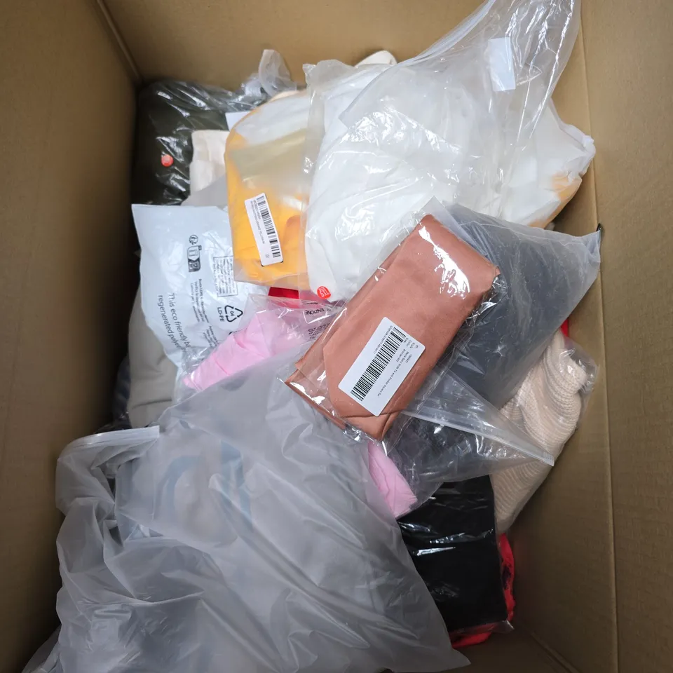 LARGE BOX OF APPROXIMATELY 20 ASSORTED CLOTHING ITEMS IN VARIOUS SIZES, STYLES AND COLOURS