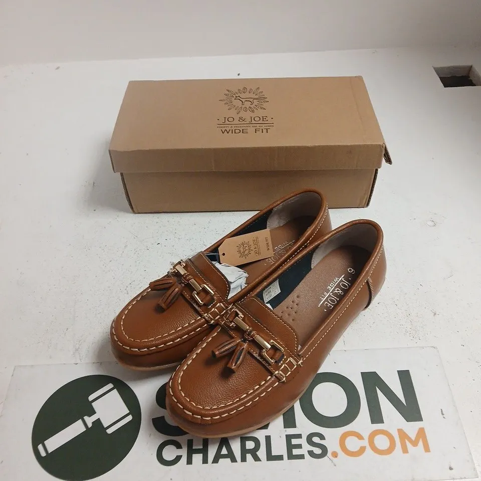 JO & JOE WIDE FIT LEATHER LOAFERS – NAUTICAL TAN, UK 6