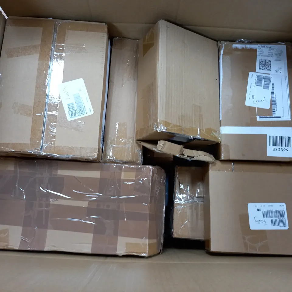 APPROXIMATELY 10 ASSORTED ITEMS TO INCLUDE SOLAR LIGHTS, HALO HAND WARMER, BELL+HOWELL CLAMP LIGHTS, ETC