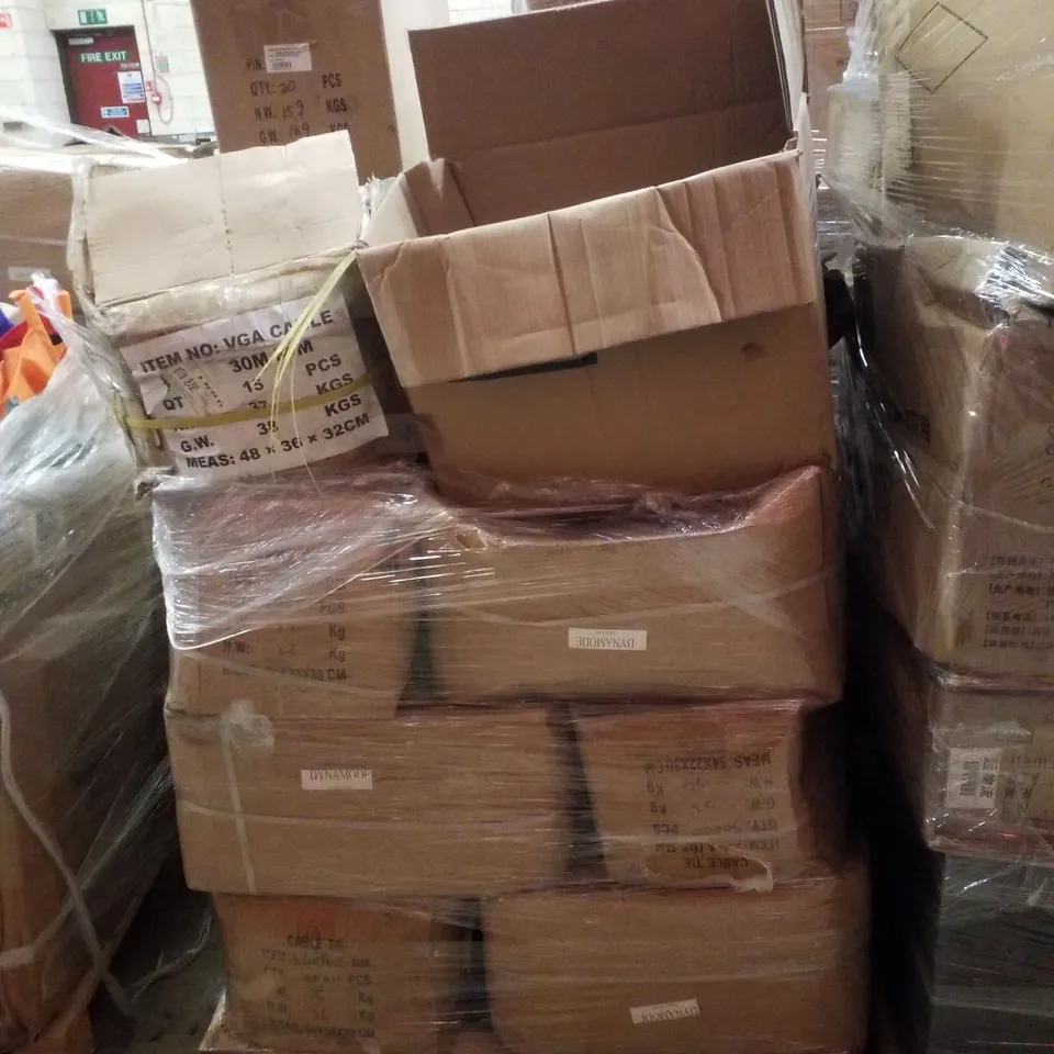 PALLET CONTAINING ASSORTED PRODUCTS INCLUDING ASSORTED VGA CABLES & EXERCISE GLOVES