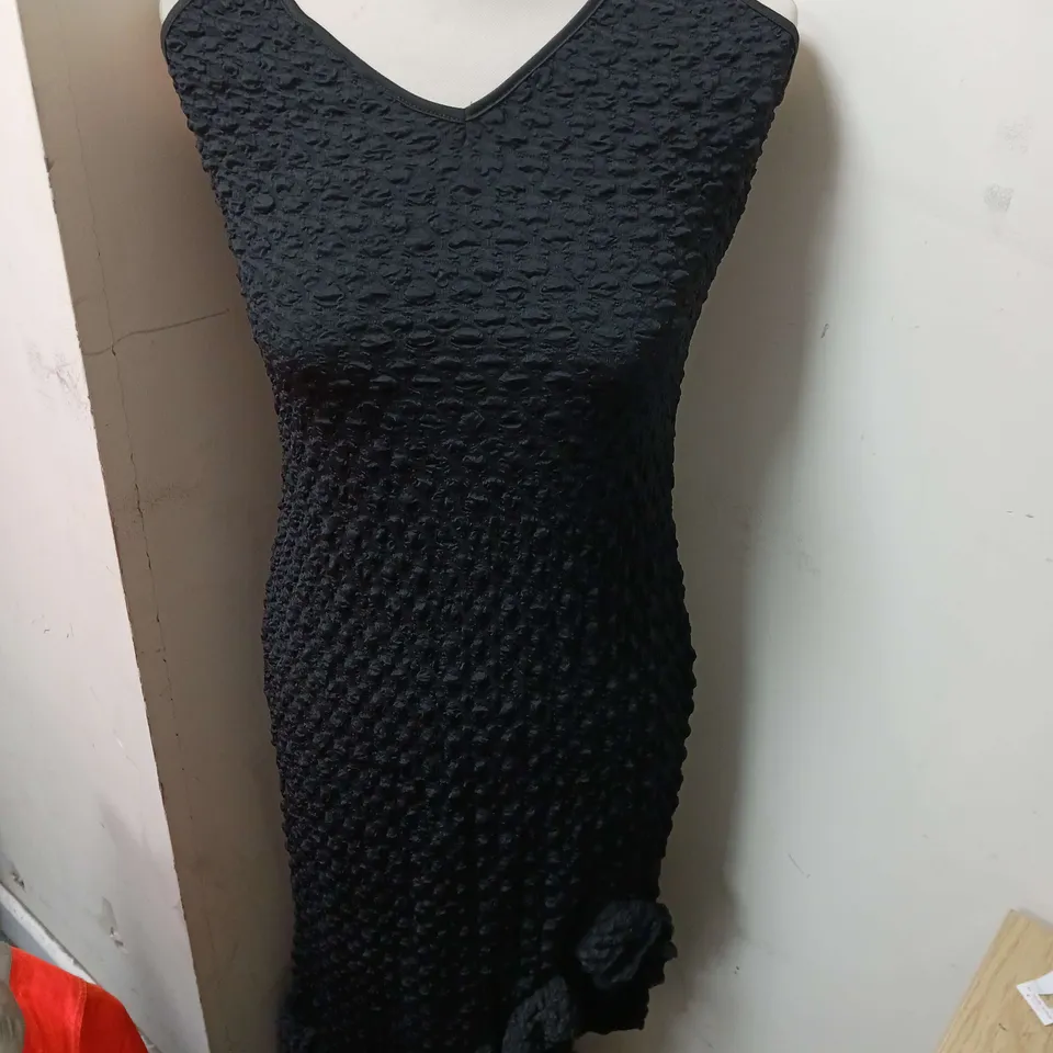 PREETY LITTLE THING BLACK TEXTURES STRAPPY TIE FRILL HEM MAXI DRESS SIZE UK 14