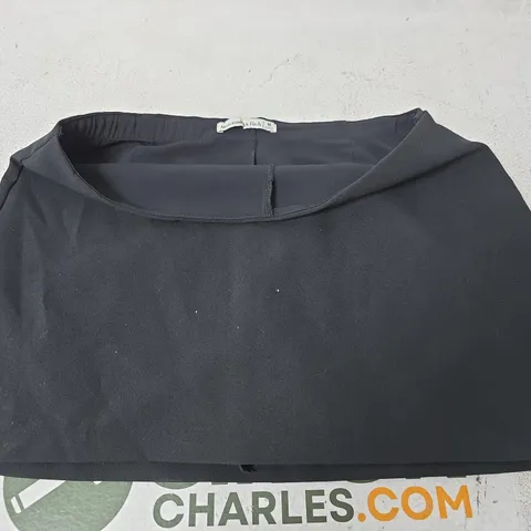 ABERCROMBIE & FITCH SKORT, BLACK - SIZE M 