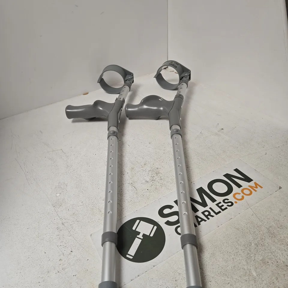 NRS ELBOW CRUTCH WITH COMFY HANDLE – PAIR (P23373)