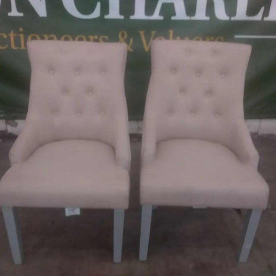 SET OF 2 OATMEAL FABRIC BUTTON BACK DINING CHAIRS (GREY LEG)