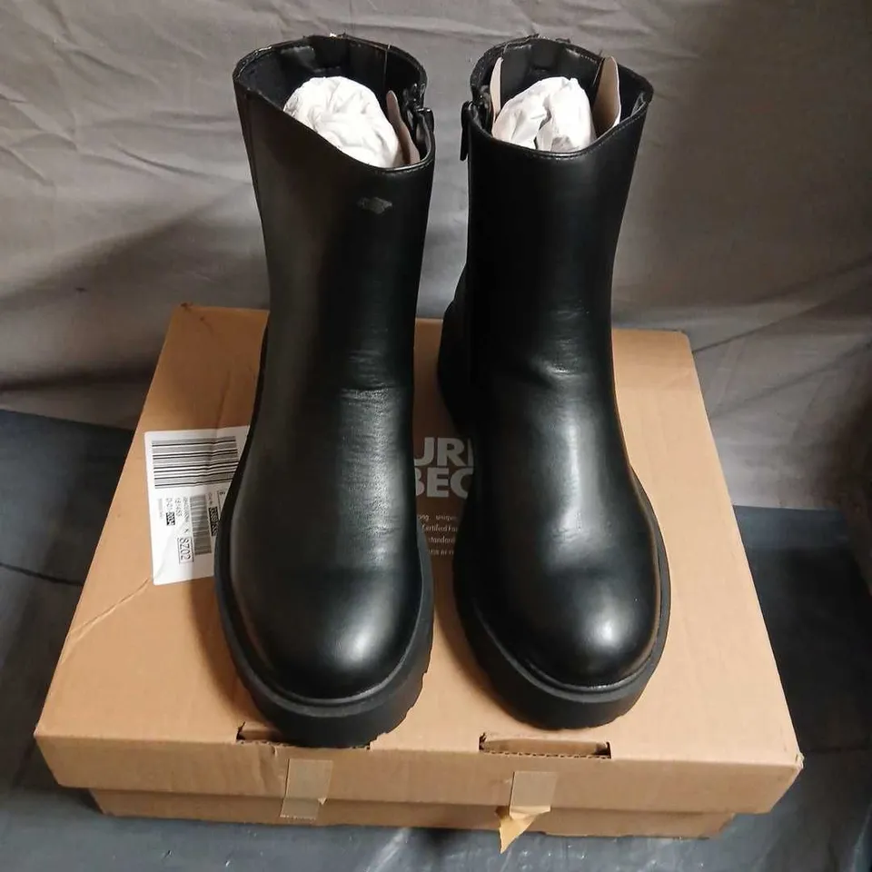 JOURNEYS WOMEN’S BLACK LEATHER ANKLE BOOTS, UK 6 WIDE