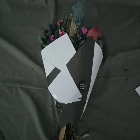 LUCELLE SHIDA PRESERVED FLOWERS