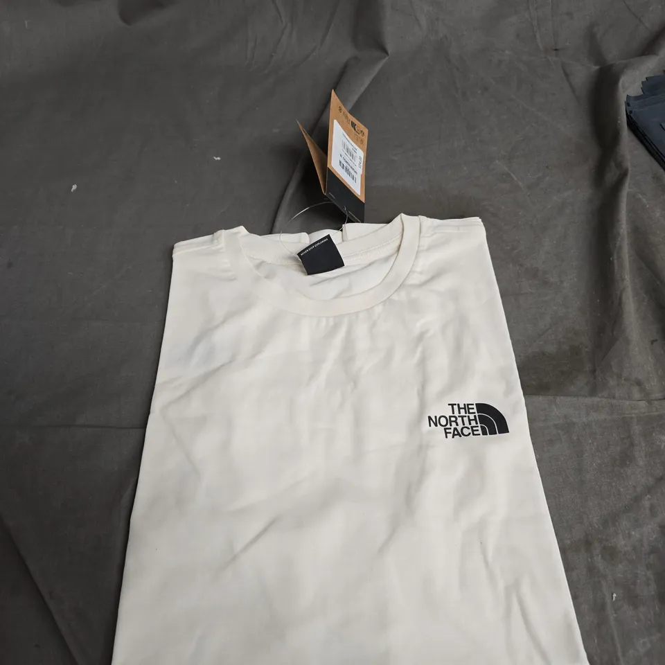 THE NORTH FACE SIMPLE DOME TEE – WHITE, UK MEDIUM