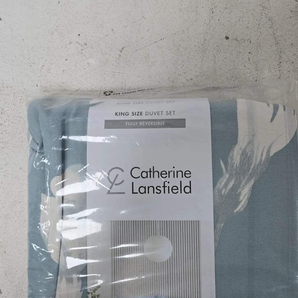 CATHERINE LANSFIELD STUDIO COLLECTION KING SIZE DUVET SET – FULLY REVERSIBLE, BLUE FLORAL