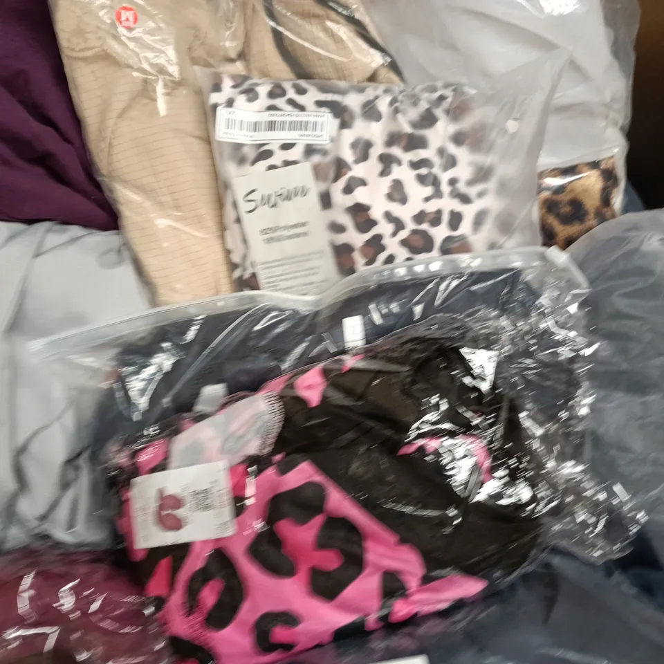 APPROXIMATELY 20 ASSORTED CLOTHING AND FASHION PRODUCTS IN VARIOUS STYLES AND SIZES - COLLECTION ONLY
